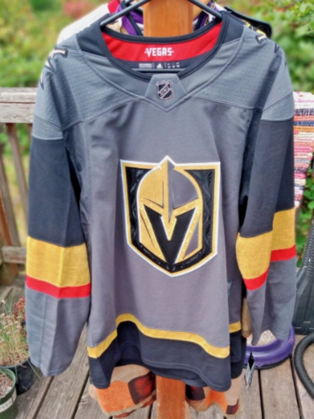 NWT (52) adidas Vegas Golden Knights NHL Hockey Jersey